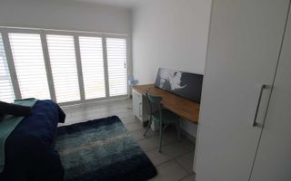 6 Bedroom House For Sale in Dolphin Beach