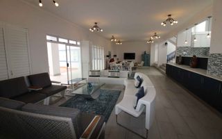 6 Bedroom House For Sale in Dolphin Beach