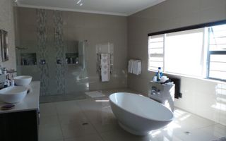 3 Bedroom House For Sale in Meersig