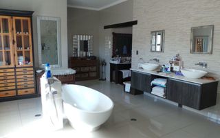 3 Bedroom House For Sale in Meersig