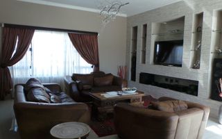 3 Bedroom House For Sale in Meersig