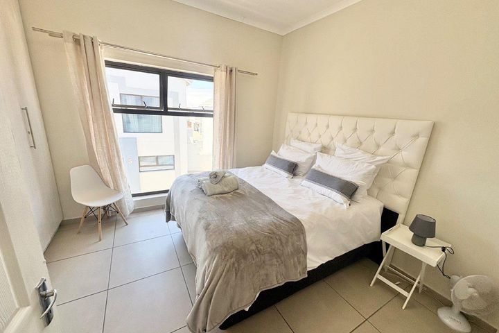 2 Bedroom Apartment / Penthouse To Rent in Dolphin Beach