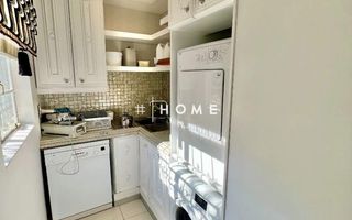 4 Bedroom House For Sale in Luxury Hill