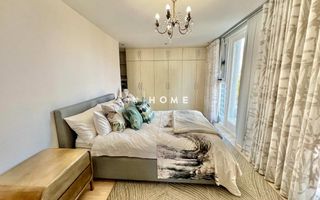 4 Bedroom House For Sale in Luxury Hill