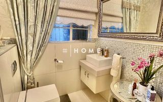 4 Bedroom House For Sale in Luxury Hill