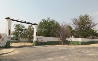 17 Bedroom House For Sale in Uis