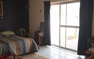 17 Bedroom House For Sale in Uis