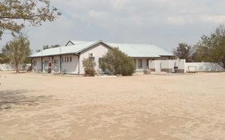 17 Bedroom House For Sale in Uis