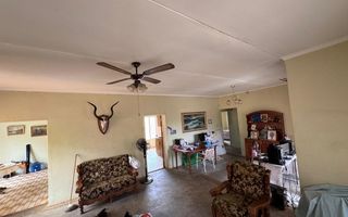 4 Bedroom House For Sale in Hochlandpark