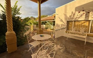 4 Bedroom House For Sale in Kleine Kuppe