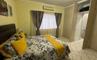 4 Bedroom House For Sale in Kleine Kuppe