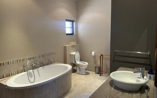 4 Bedroom House To Rent in Finkenstein