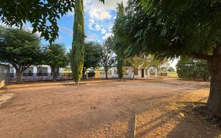 Farm For Sale in Steinhausen