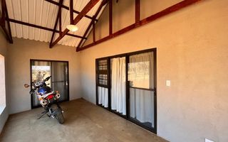 Farm For Sale in Hochfeld