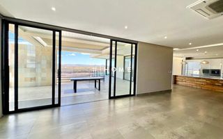 4 Bedroom House For Sale in Kleine Kuppe