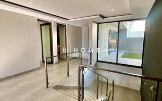 4 Bedroom House For Sale in Kleine Kuppe