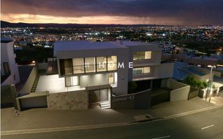 4 Bedroom House For Sale in Kleine Kuppe