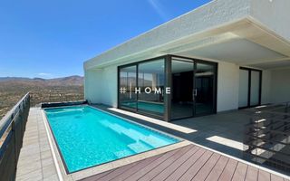 4 Bedroom House For Sale in Kleine Kuppe