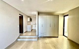 4 Bedroom House For Sale in Kleine Kuppe