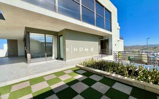 4 Bedroom House For Sale in Kleine Kuppe