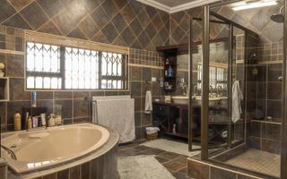 4 Bedroom House For Sale in Ludwigsdorf