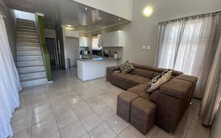 3 Bedroom House For Sale in Osona Village