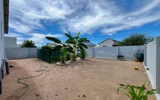 3 Bedroom House For Sale in Osona Village