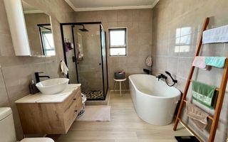 3 Bedroom House For Sale in Osona Village