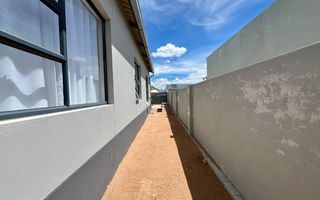 3 Bedroom House For Sale in Osona Village