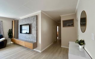 3 Bedroom House For Sale in Osona Village