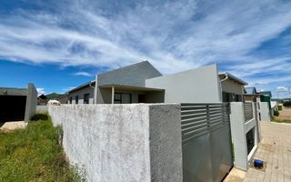 3 Bedroom House For Sale in Osona Village