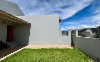 3 Bedroom House For Sale in Osona Village