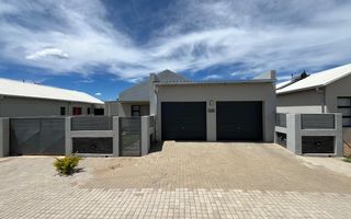 3 Bedroom House For Sale in Osona Village