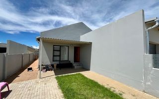 3 Bedroom House For Sale in Osona Village