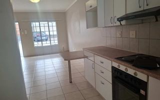 2 Bedroom House For Sale in PIONIERS PARK EXT 1