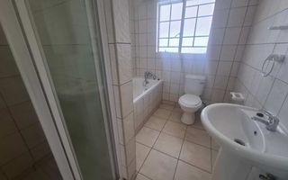 2 Bedroom House For Sale in PIONIERS PARK EXT 1