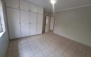 2 Bedroom House For Sale in PIONIERS PARK EXT 1