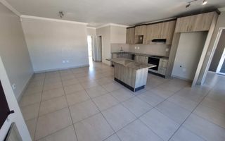 2 Bedroom Apartment/Penthouse For Sale in Pionierspark Ext 1...