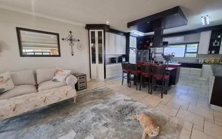 4 Bedroom House For Sale in Ludwigsdorf