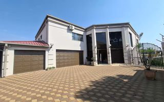 4 Bedroom House For Sale in Ludwigsdorf