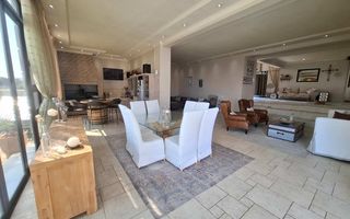 4 Bedroom House For Sale in Ludwigsdorf