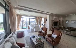 4 Bedroom House For Sale in Ludwigsdorf