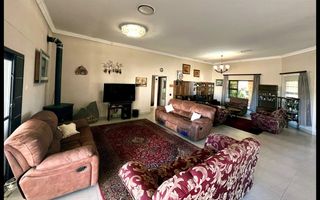 3 Bedroom House For Sale in Omaruru