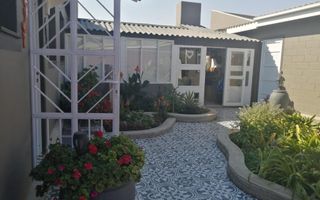 6 Bedroom House For Sale in Swakopmund Central, Swakopmund