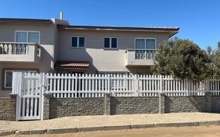 5 Bedroom Townhouse For Sale in Hage Heights, Swakopmund
