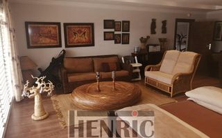 4 Bedroom House For Sale in Vogelstrand