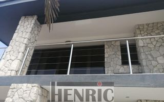 4 Bedroom House For Sale in Vogelstrand