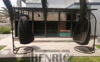 4 Bedroom House For Sale in Vogelstrand