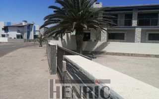 4 Bedroom House For Sale in Vogelstrand