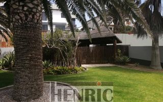 4 Bedroom House For Sale in Vogelstrand